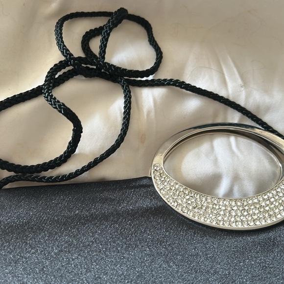 Clutch Evening Bag withh Rhinestone & Silvertone handles - Picture 6 of 6